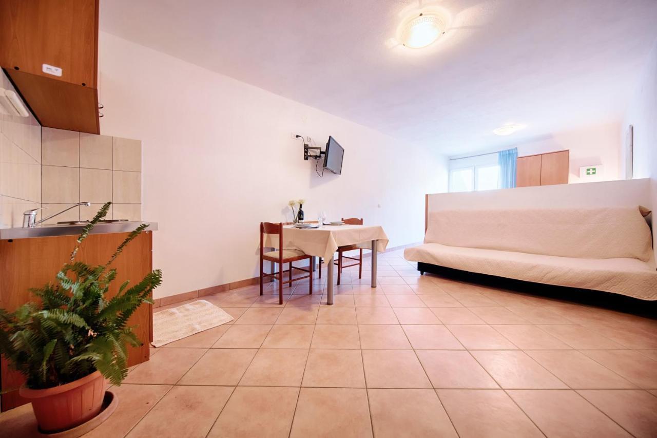 Apartments Bruna Λάστοβο Δωμάτιο φωτογραφία